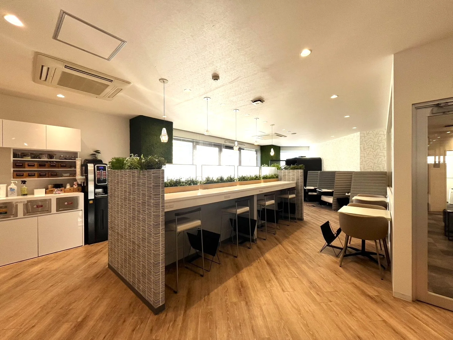 BIZcomfort池袋西口 サムネイル3