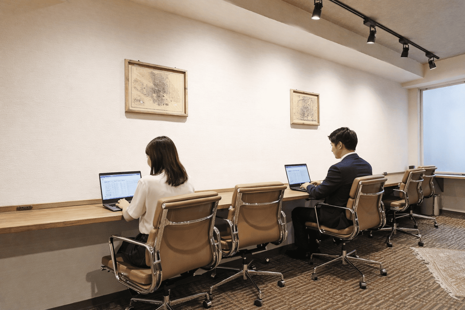 THE HUB 麹町