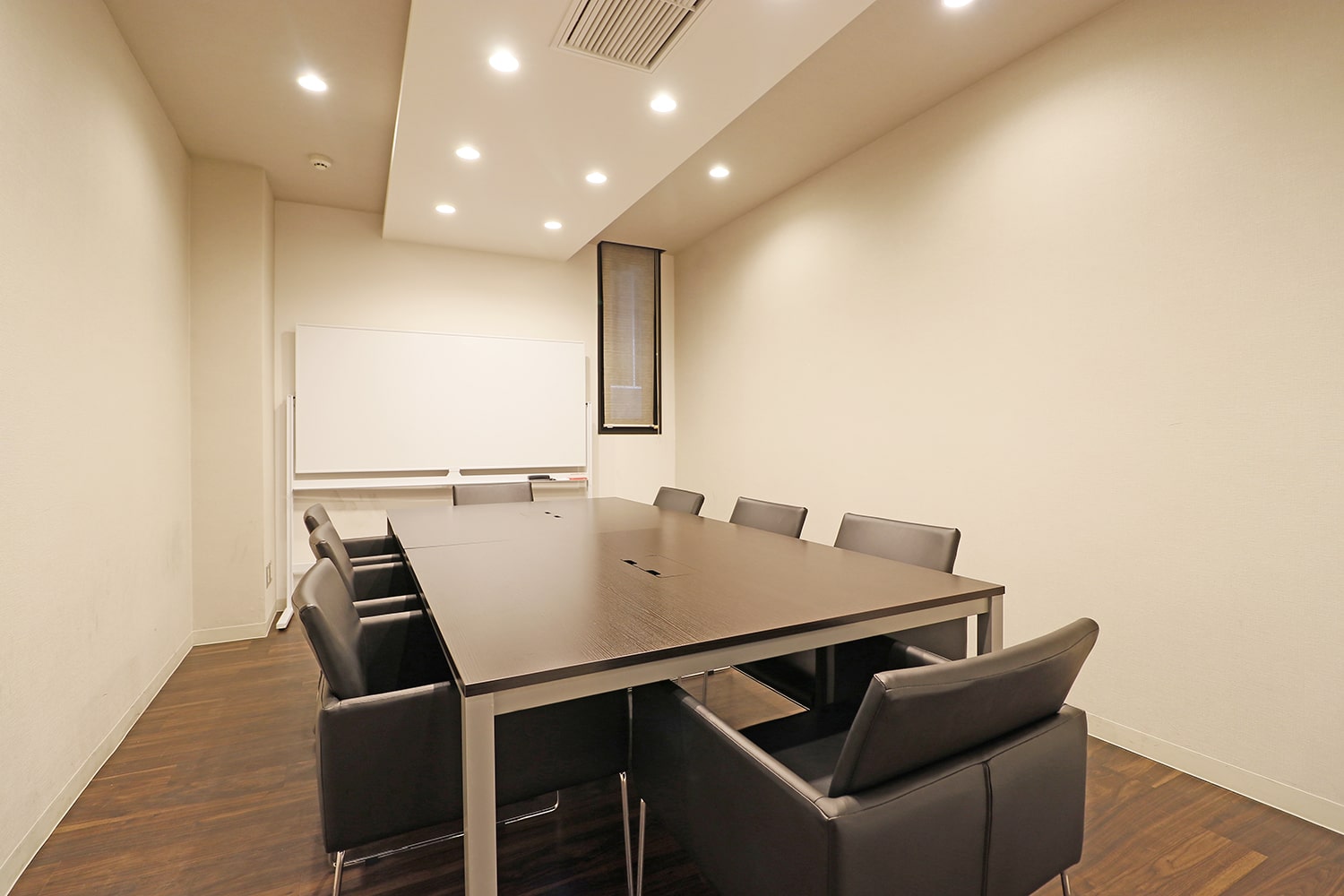 THE HUB 新橋WEST サムネイル2