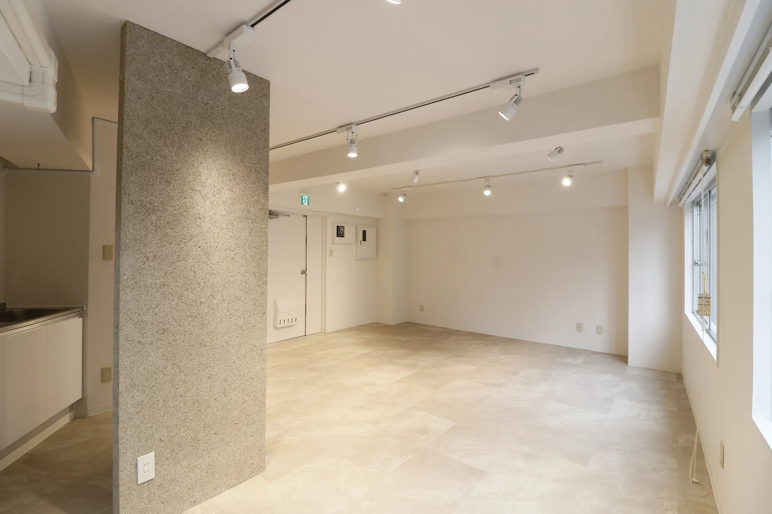 THE BASE 代々木 サムネイル2