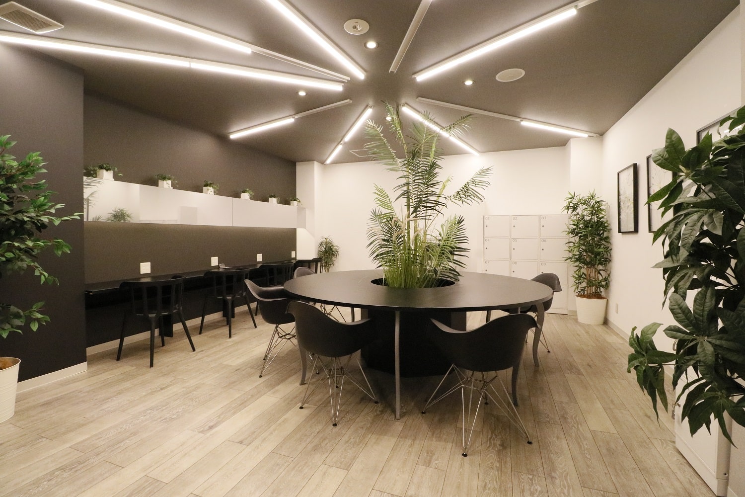 THE HUB 神田小川町