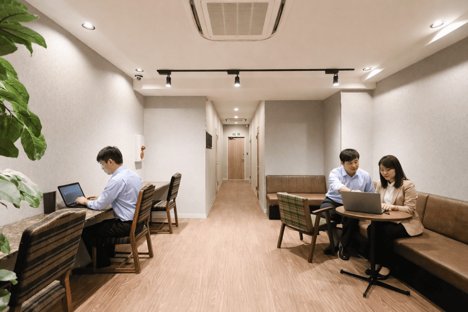 THE HUB 田町三田