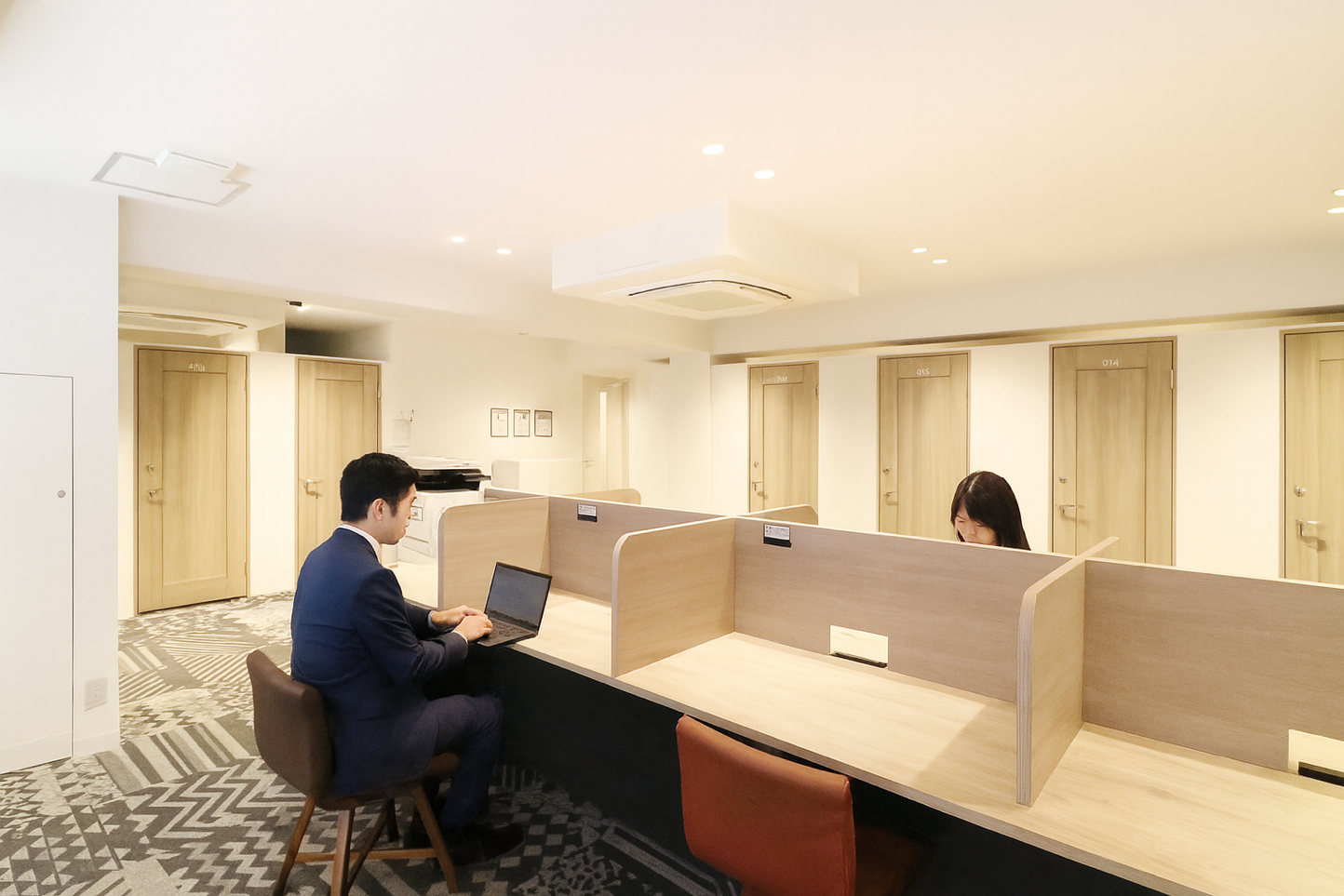 THE HUB 有楽町EAST