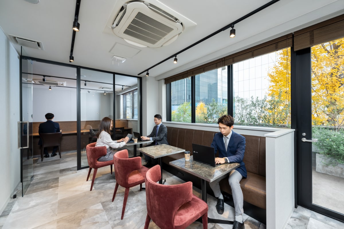 THE HUB 田町