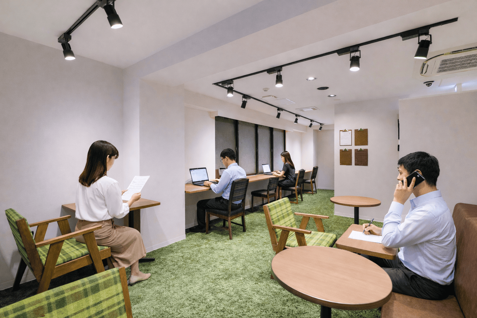THE HUB 神田西口