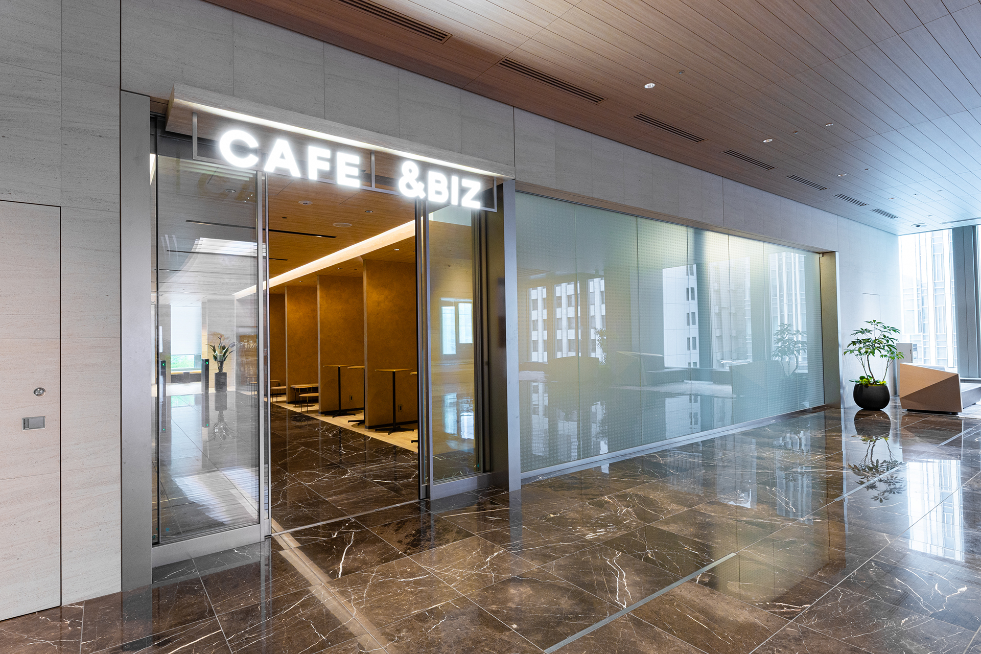 &BIZ conference・&BIZ lounge 日本橋室町三井タワー
