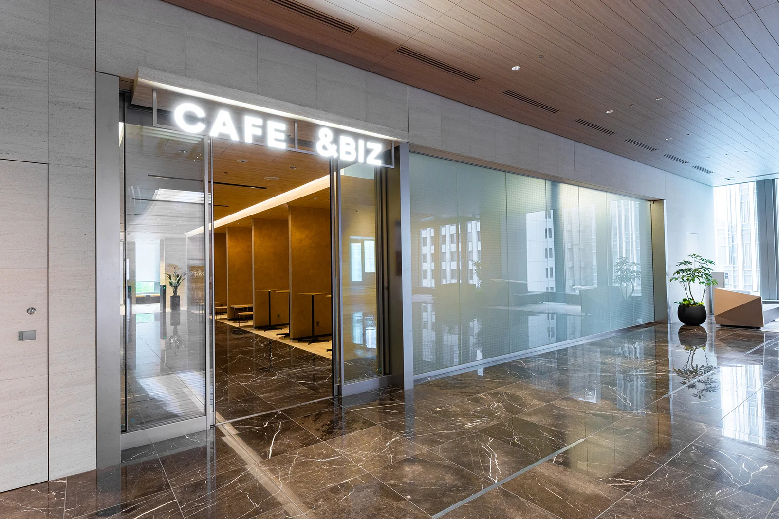 ＆BIZ conference・＆BIZ lounge 日本橋室町三井タワー