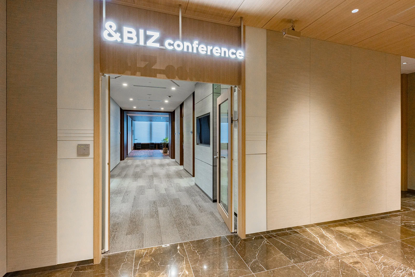 ＆BIZ conference・＆BIZ lounge 日本橋室町三井タワー サムネイル4