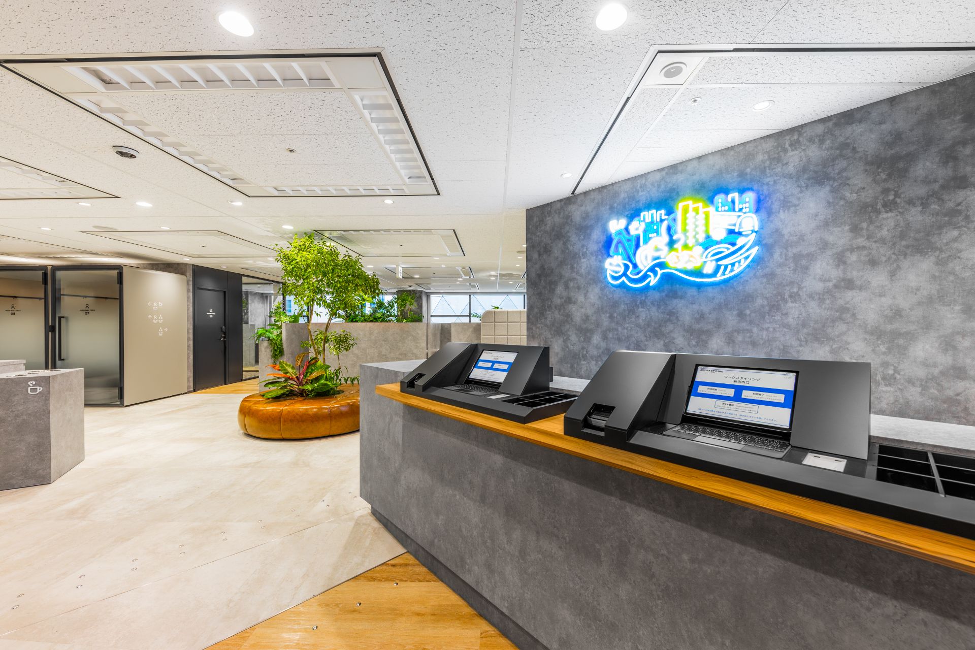 ワークスタイリング 新宿西口3階