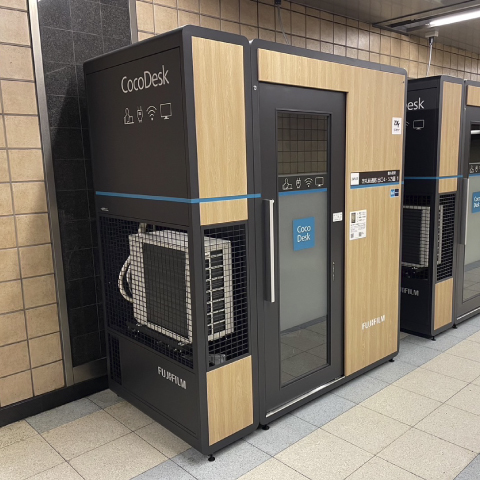 【提携】CocoDesk 錦糸町駅  改札前通路 出口4・5方面